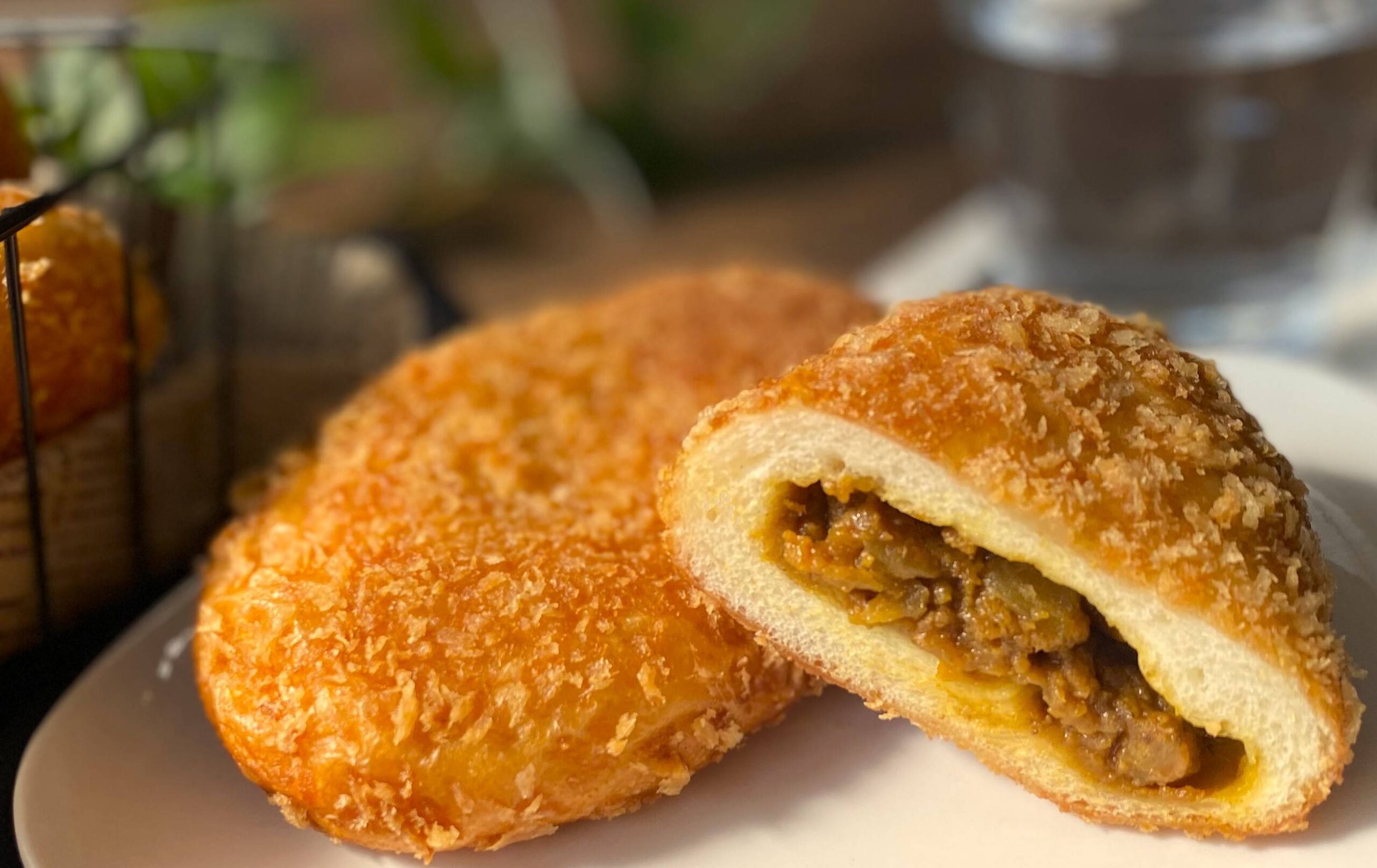 近江牛カレーパンとオイシスのパン詰め合わせお得セット